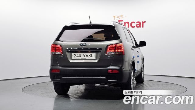 Kia Sorento 2011 — photo 4