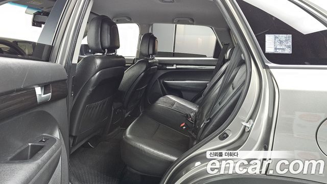 Kia Sorento 2011 — photo 12