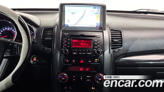 Kia Sorento 2011 — photo 15