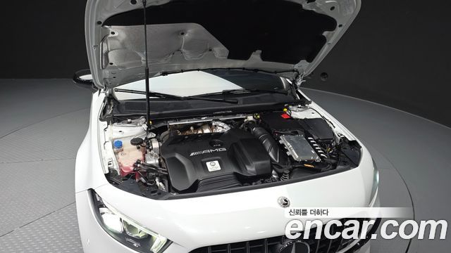 Mercedes-Benz A-Class 2023 — photo 6