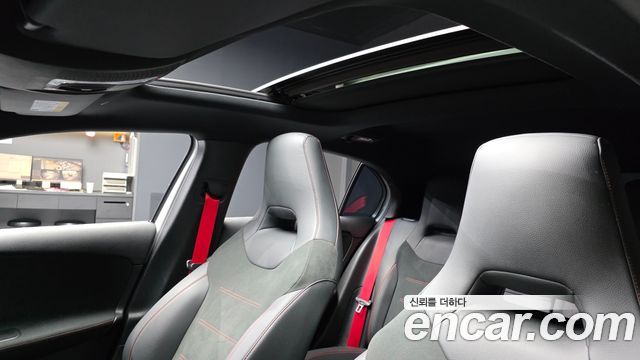 Mercedes-Benz A-Class 2023 — photo 25