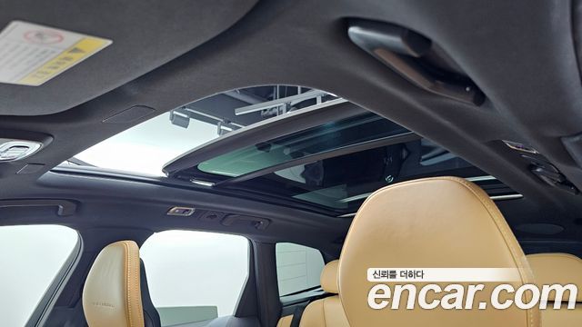 Volvo XC60 2018 — photo 16