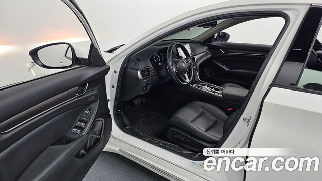 Honda Accord 2020 — photo 13