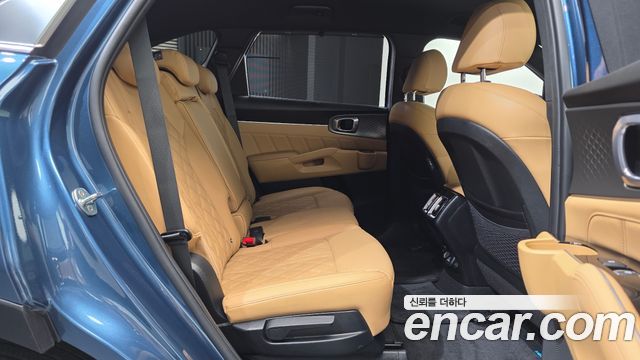 Kia Sorento 2023 — photo 12