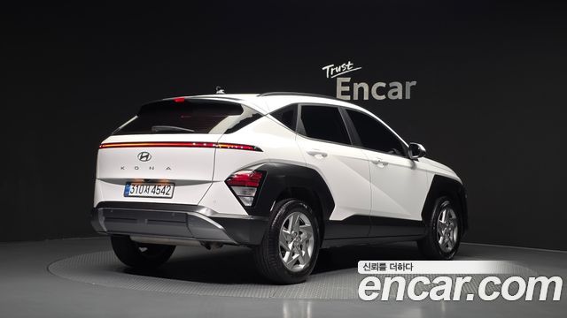 Hyundai Kona 2023 — photo 2