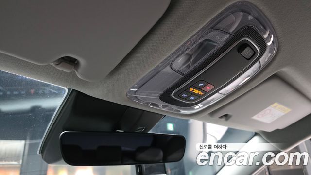 Hyundai Kona 2023 — photo 25