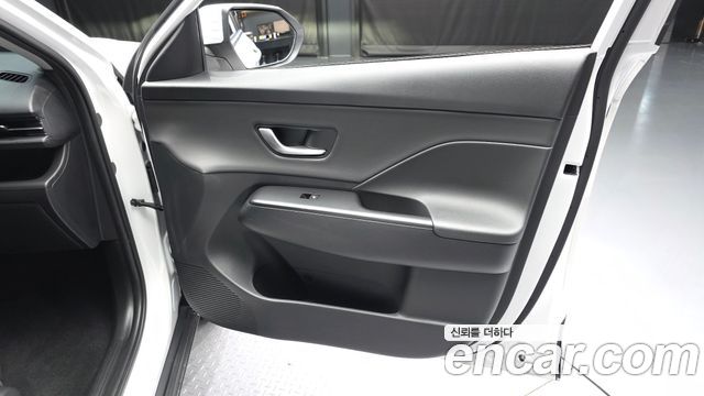 Hyundai Kona 2023 — photo 14