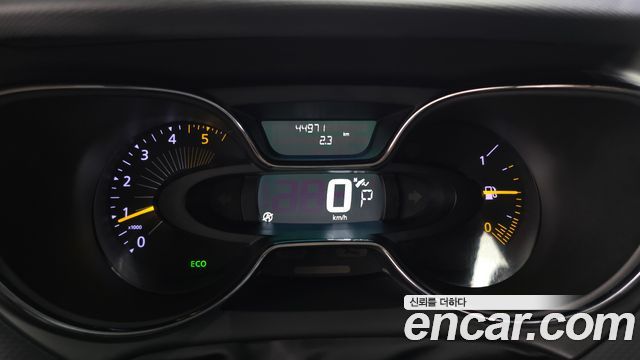 Renault Korea QM3 2016 — photo 8