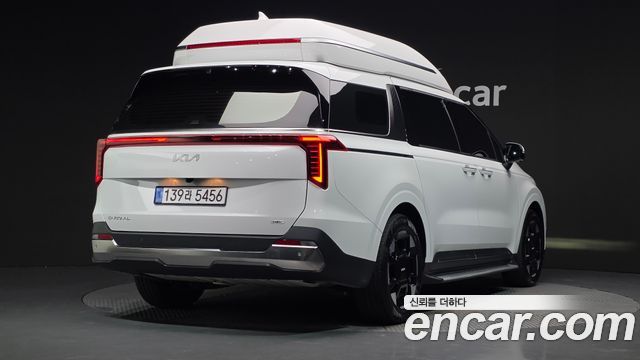 Kia Canival 2025 — photo 2