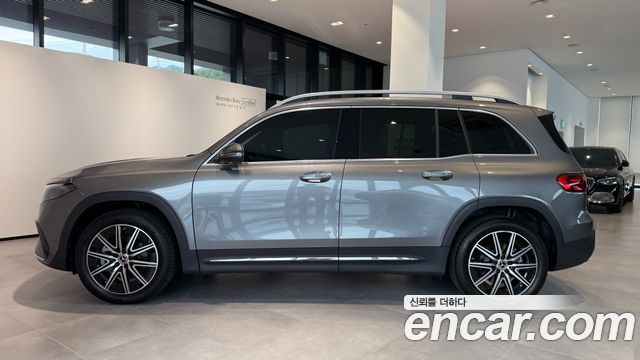 Mercedes-Benz EQB 2026 — photo 8
