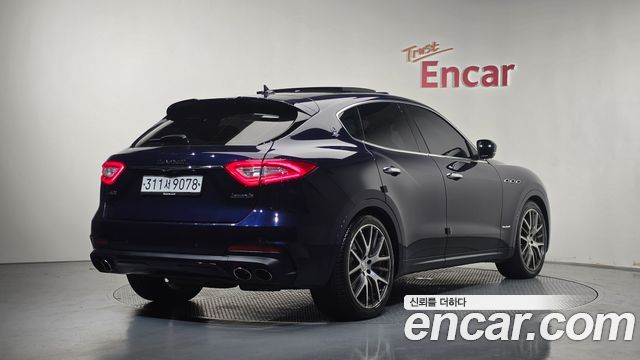 Maserati Levante 2019 — photo 2