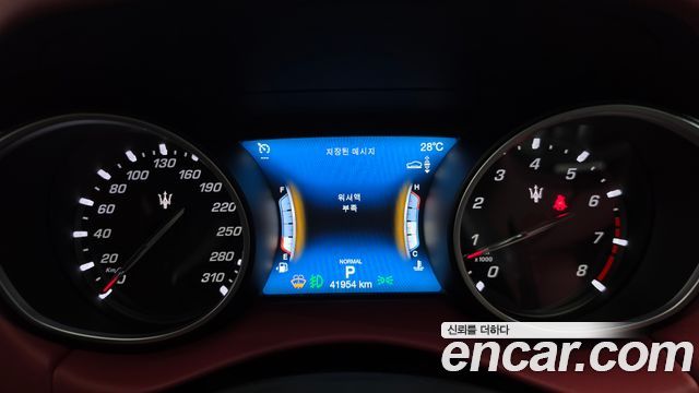 Maserati Levante 2019 — photo 11