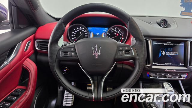 Maserati Levante 2019 — photo 20