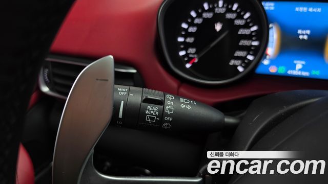 Maserati Levante 2019 — photo 28