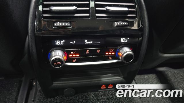 BMW Gran Turismo 2023 — photo 25