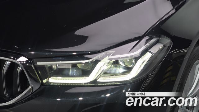 BMW Gran Turismo 2023 — photo 8