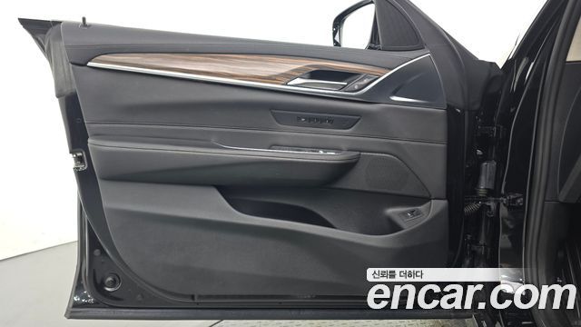 BMW Gran Turismo 2023 — photo 14