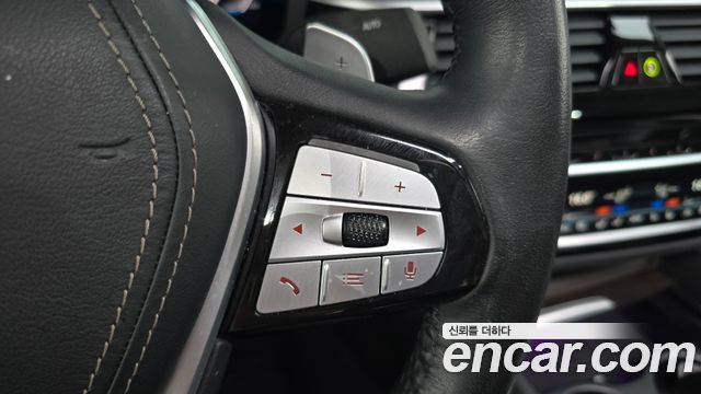 BMW Gran Turismo 2023 — photo 27