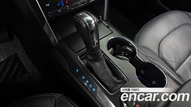 Ford Explorer 2017 — photo 12