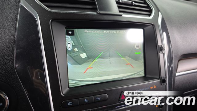 Ford Explorer 2017 — photo 21