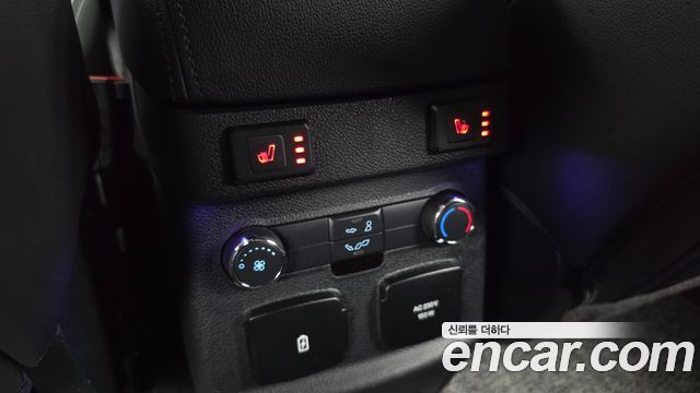 Ford Explorer 2017 — photo 25