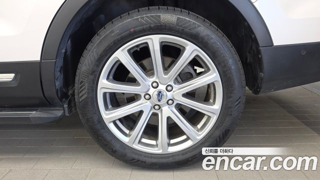 Ford Explorer 2017 — photo 7