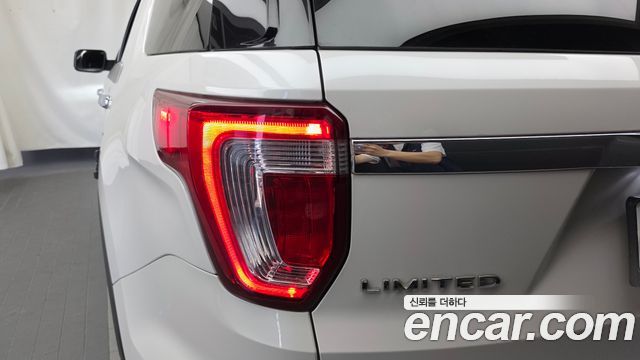 Ford Explorer 2017 — photo 9