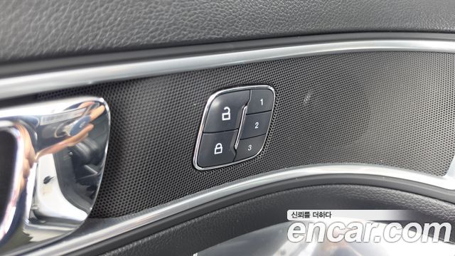 Ford Explorer 2017 — photo 35
