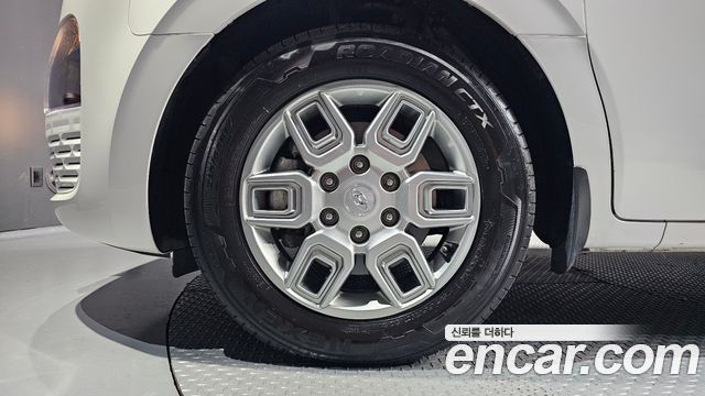 Hyundai Staria 2023 — photo 5