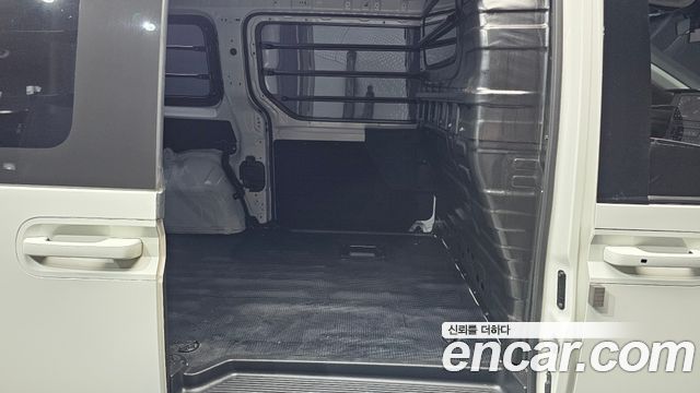 Hyundai Staria 2023 — photo 16