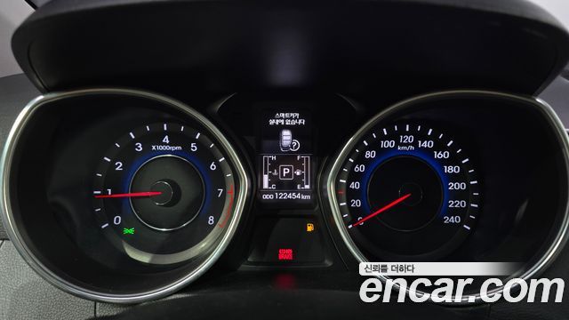 Hyundai AVANTE 2014 — photo 11