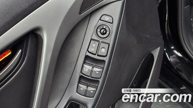 Hyundai AVANTE 2014 — photo 27
