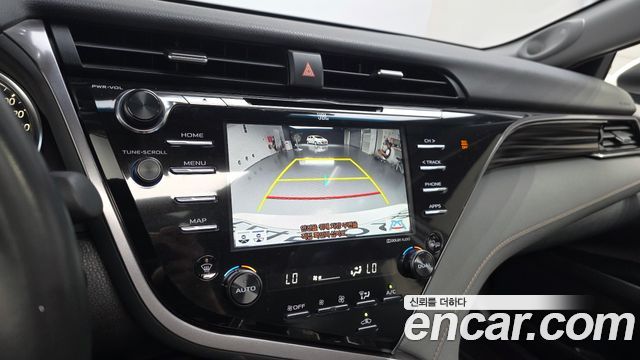 Toyota Camry 2019 — photo 20