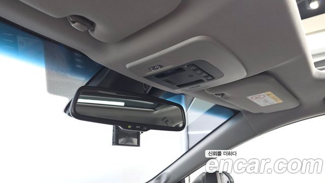 Toyota Camry 2019 — photo 22