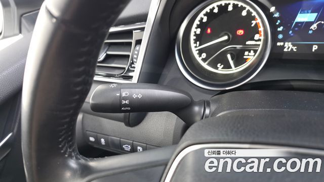 Toyota Camry 2019 — photo 27