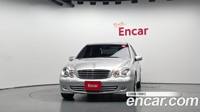 Mercedes-Benz C-Class 2007 — photo 3