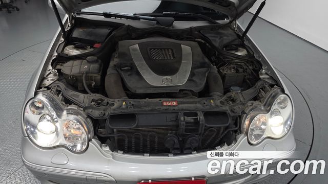 Mercedes-Benz C-Class 2007 — photo 6