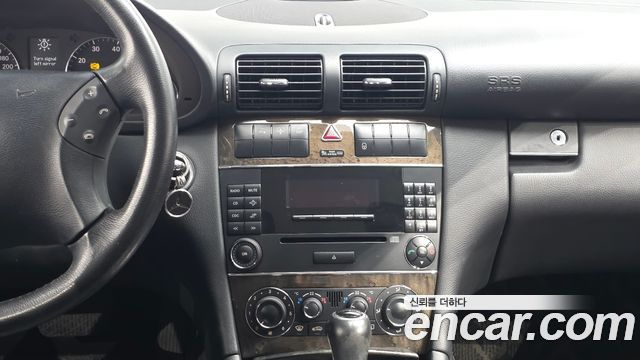 Mercedes-Benz C-Class 2007 — photo 19