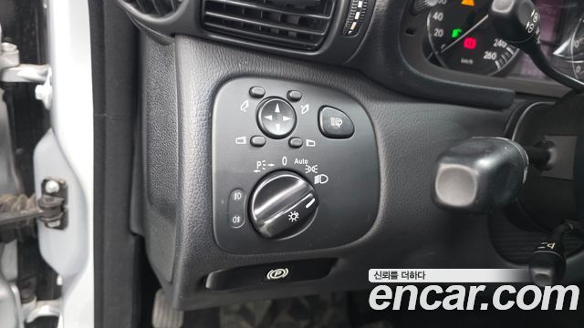 Mercedes-Benz C-Class 2007 — photo 23