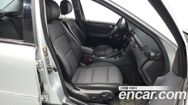 Mercedes-Benz C-Class 2007 — photo 16