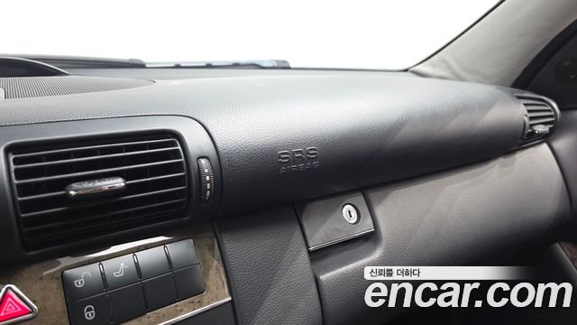 Mercedes-Benz C-Class 2007 — photo 28
