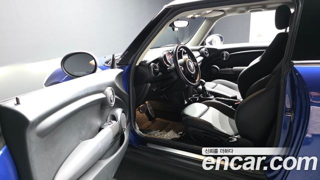 Mini Cooper 2019 — photo 13