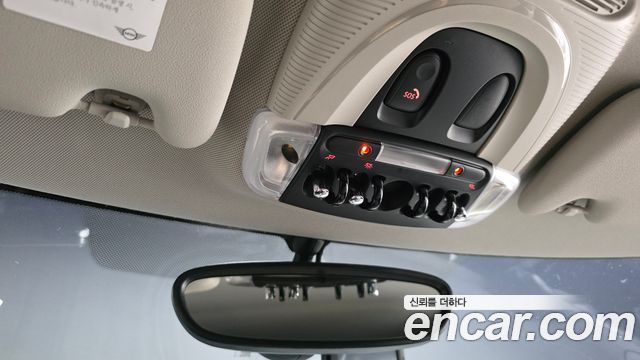 Mini Cooper 2019 — photo 25
