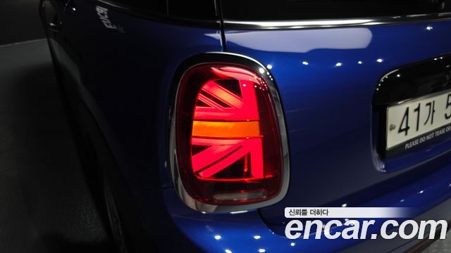 Mini Cooper 2019 — photo 9