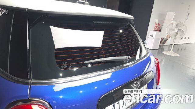 Mini Cooper 2019 — photo 27