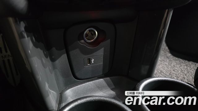 Mini Cooper 2019 — photo 31