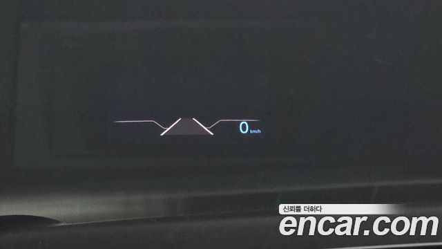 Volkswagen Touareg 2023 — photo 17