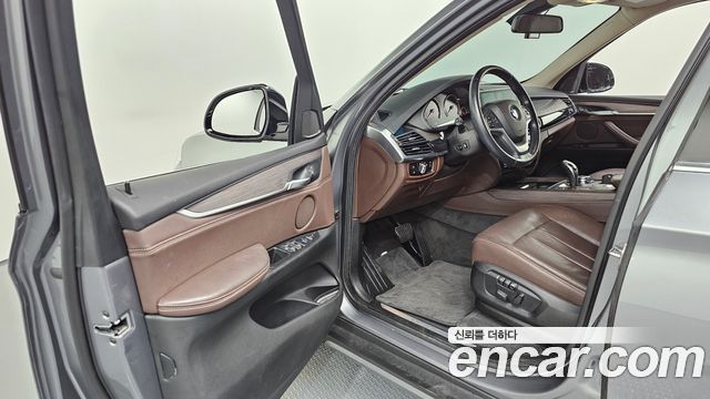 BMW X5 2015 — photo 10