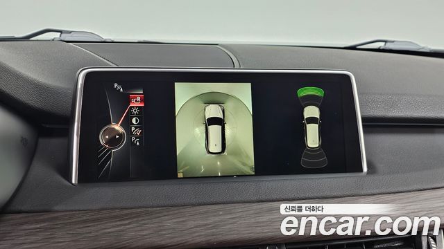 BMW X5 2015 — photo 16