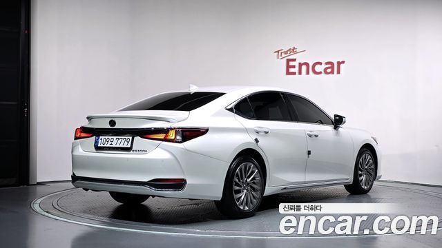 Lexus ES 2026 — photo 2